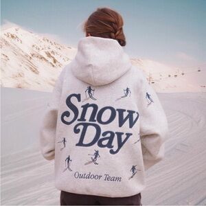 Dandy Worldwide Snow Day Oversized Lux Hoodie medium